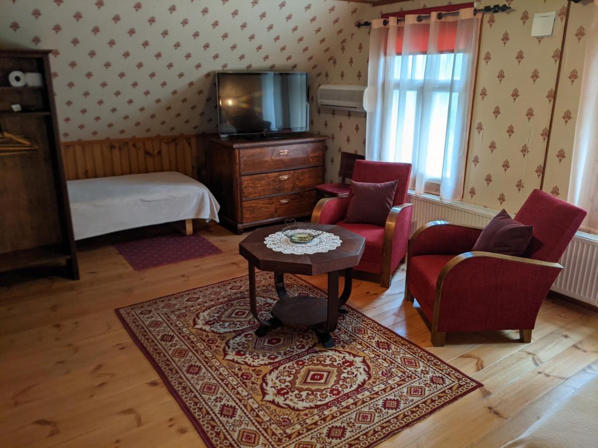 Avinurme Hostel Екстер'єр фото